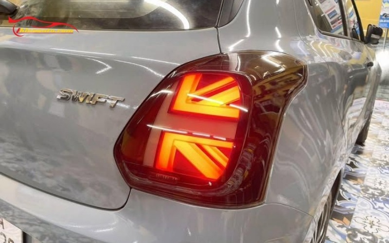 Hình ảnh thực tế độ đèn hậu cờ anh Suzuki Swift tại Thiện Auto