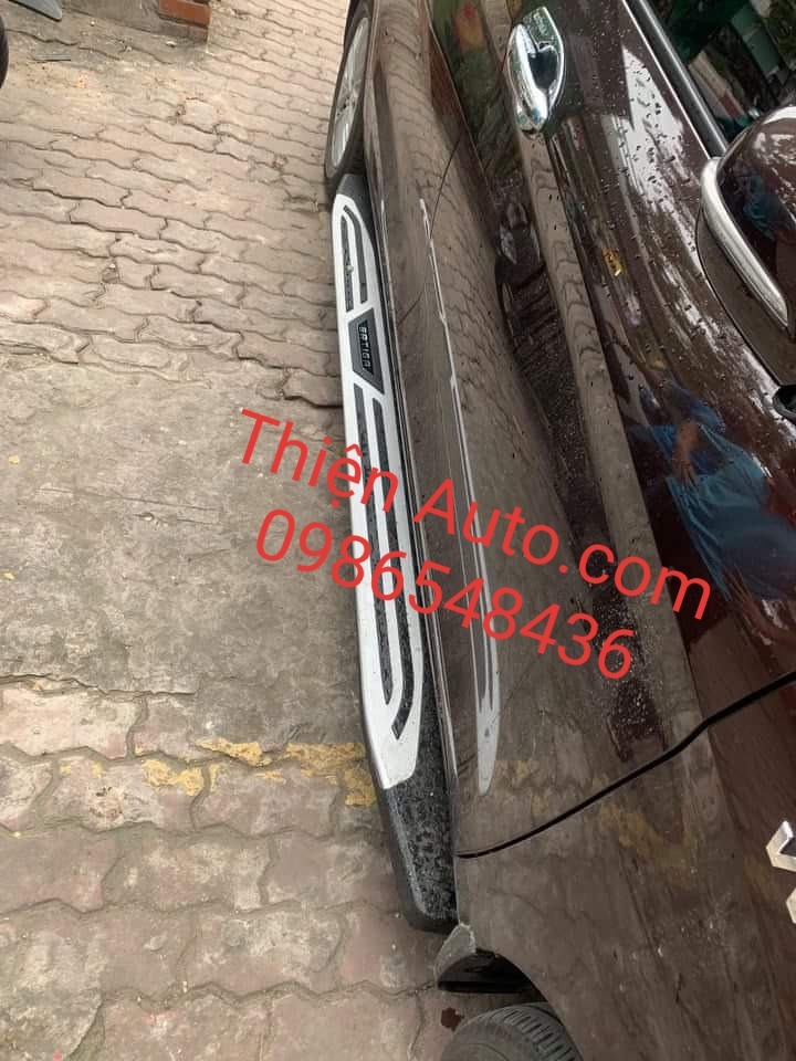 Bệ bước Suzuki Ertiga 2019 là một phụ kiện vừa bảo vệ bậc cửa xe