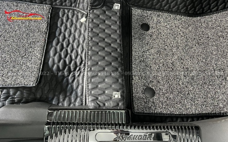 Thảm lót sàn Xpander 8D gồm nhiều lớp, kết hợp da PU, mút xốp và lớp chống trượt được may thủ công