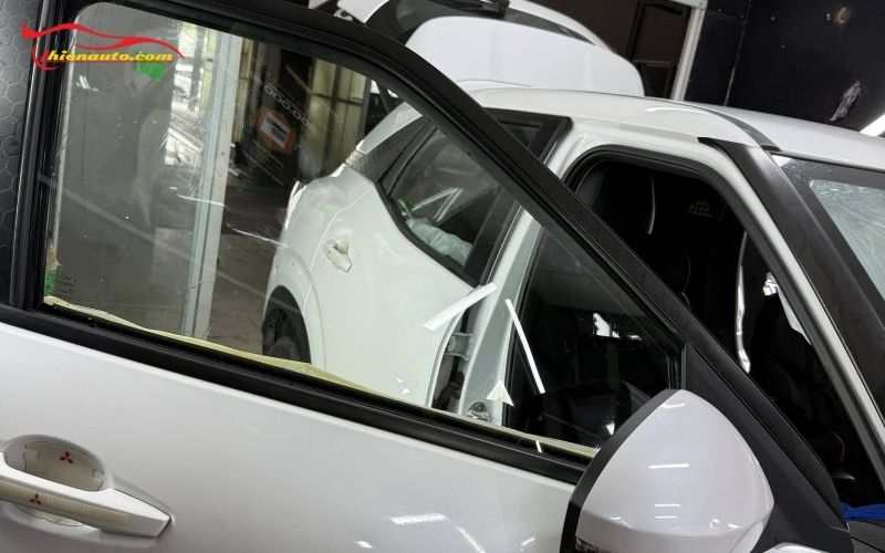 Dán phim cách nhiệt Mitsubishi Xforce chính hãng, giá tốt tại Thiện Auto
