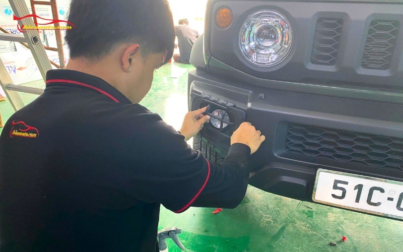 Quy trình lắp đèn sương mù Suzuki Jimny chuẩn kỹ thuật