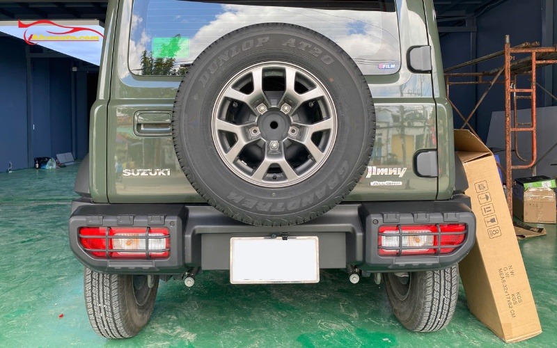 Ốp đèn hậu Suzuki Jimny