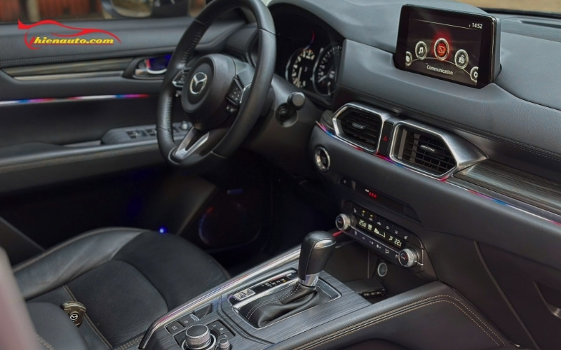 Độ đèn LED nội thất Mazda CX5 tăng thẩm mỹ nội thất xe