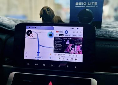 Android Box Mitsubishi Xpander có thể chia đôi màn hình đa nhiệm, vừa giải trí vừa xem đường