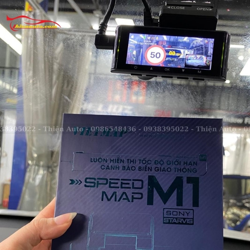 Camera hành trình Mitsubishi Xpander mẫu Vietmap M1 nhỏ gọn hai cam trước sau