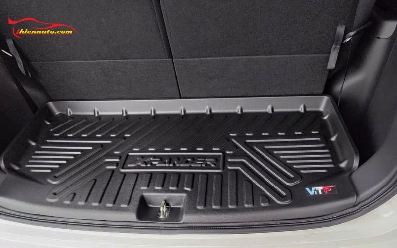 Thảm lót cốp Xpander mẫu nhựa tràn viền chống nước và bụi bẩn bám xuống sàn zin