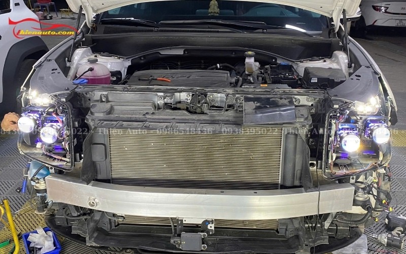 Nâng cấp khả năng chiếu xa và rõ ràng với đèn bi LED Hyundai Santafe