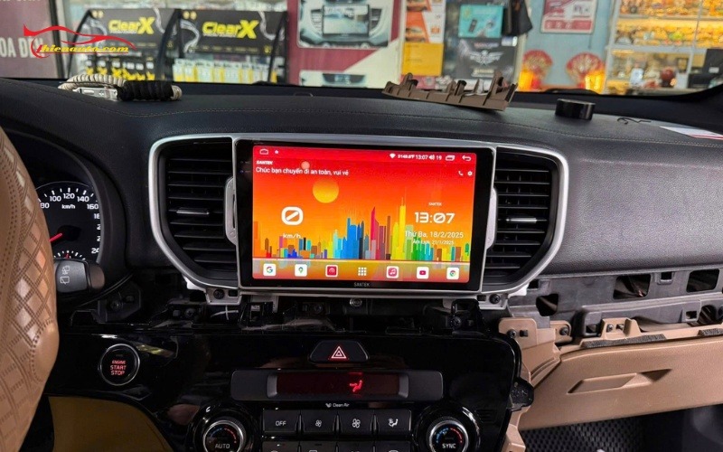Màn hình Santek X900 360 Hình ảnh lắp đặt màn hình Santek X900 360 thực tế tại Thiện Auto