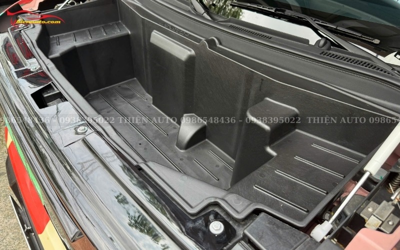 Cốp trước EZCOP VF3 được tích hợp hệ thống thủy lực giúp giữ nắp capo ở trạng thái mở an toàn