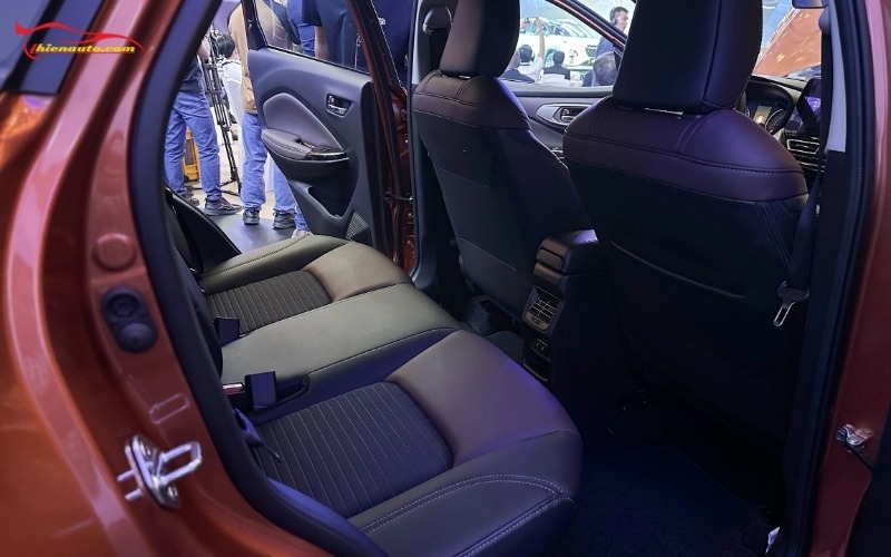 Nội thất Suzuki Fronx 2025: Cửa gió hàng ghế sau xuất hiện trên hai phiên bản cao nhất