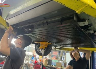 Vinfast VF5 độ đẹp: Ốp bảo vệ pin