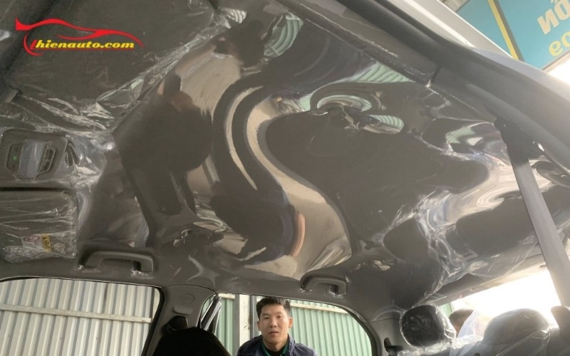 Bọc trần Suzuki Fronx Bọc trần xe Suzuki Fronx cần lưu ý những điểm gì?
