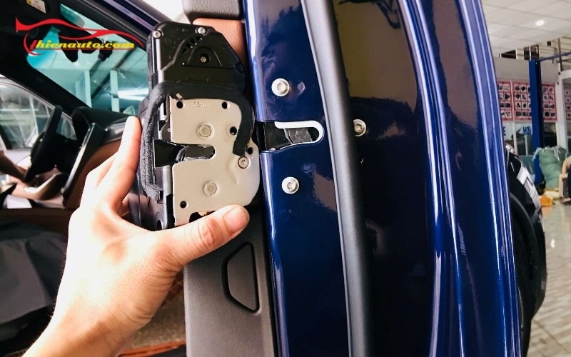 Nguyên lý hoạt động của cửa hít VinFast VF5