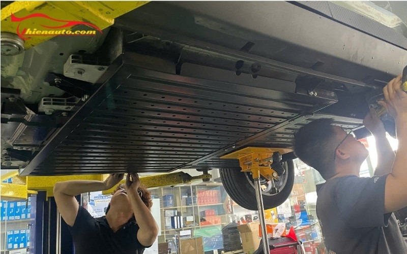 Tấm ốp bảo vệ pin VF9 Tấm ốp bảo vệ pin VF8