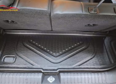 Tại sao chủ xe nên lắp thảm lót cốp Suzuki Fronx?