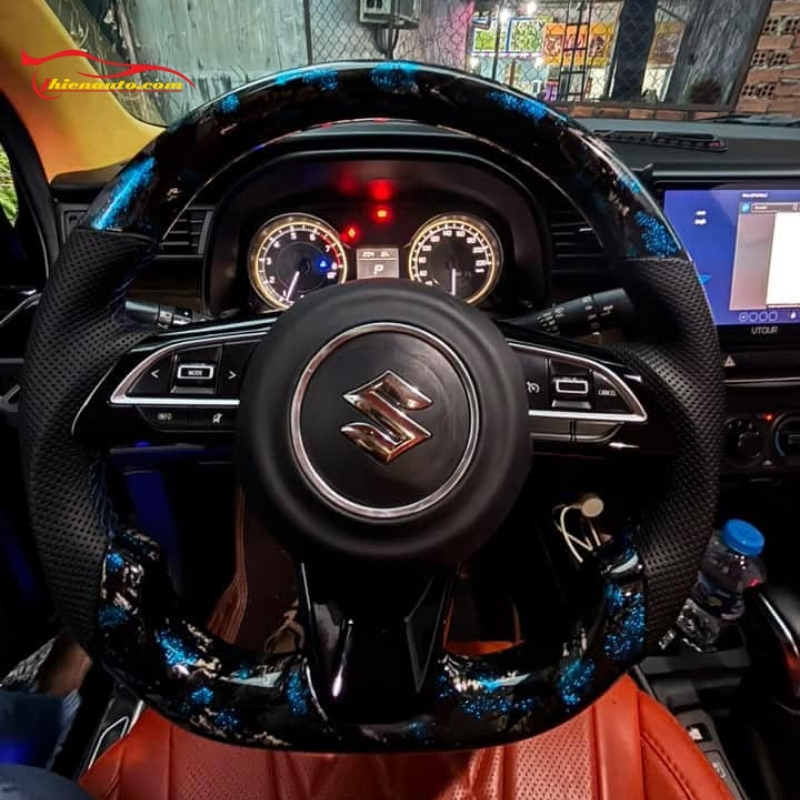 Giá tham khảo độ/bọc vô lăng carbon Suzuki Fronx dao động từ 2.000.000 đồng