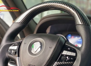 Vì sao nên bọc vô lăng carbon VF6?