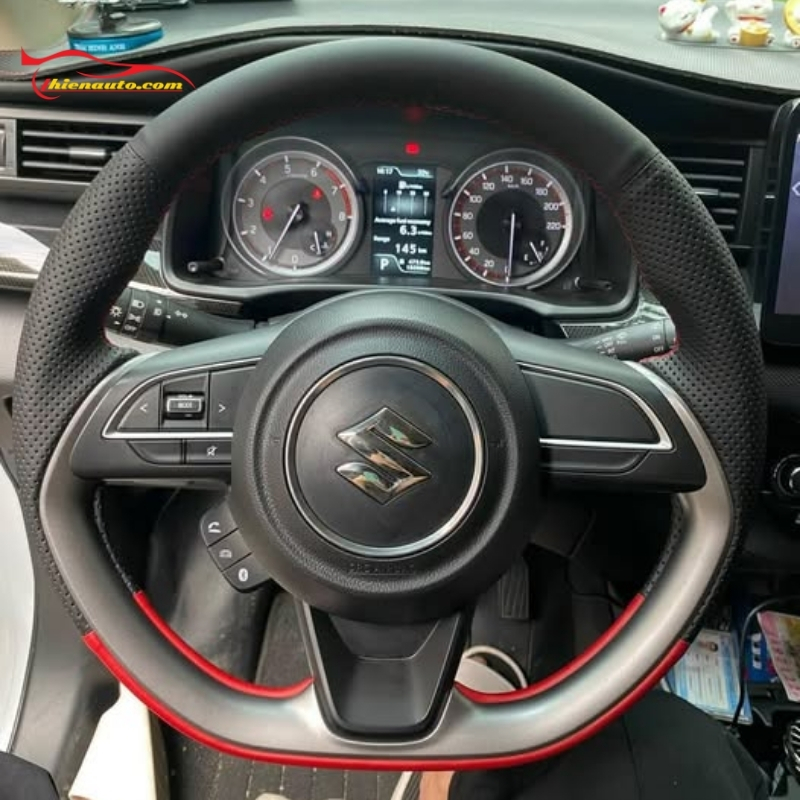 Mẫu khâu vô lăng Suzuki Fronx da lộn cao cấp mềm mại