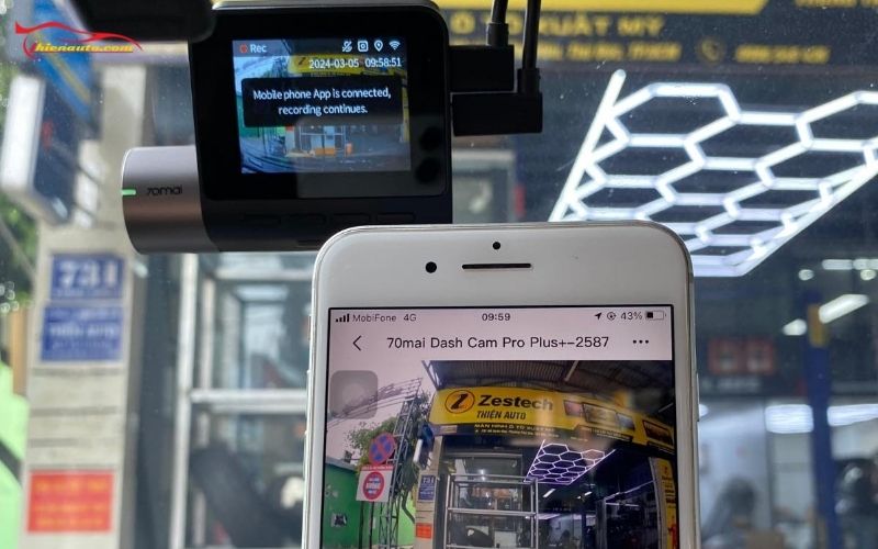 Camera hành trình 70mai A500S hỗ trợ thẻ nhớ ghi hình 2 mắt trước sau