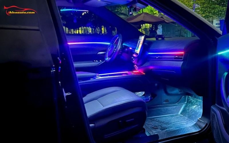 Độ đèn VinFast VF6 loại nào tốt: Độ đèn VF6 LED nội thất