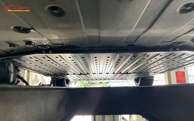 Giáp gầm/Tấm ốp bảo vệ pin VinFast VF6