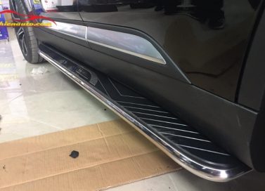 Bệ bước chân VF6 hỗ trợ lên xuống dễ dàng