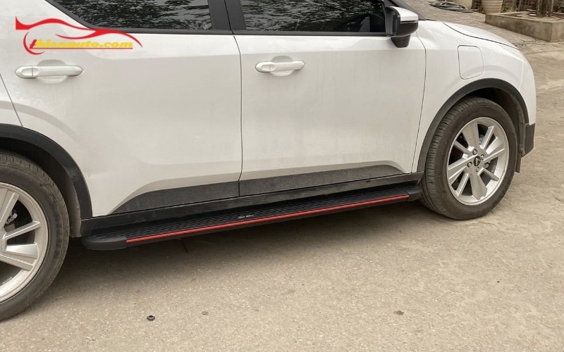 Bậc bước chân VF6 giá bao nhiêu tại Hồ Chí Minh?