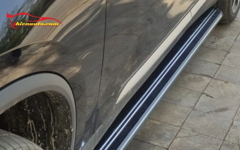 Giá bệ bước chân Suzuki Swift bao nhiêu?