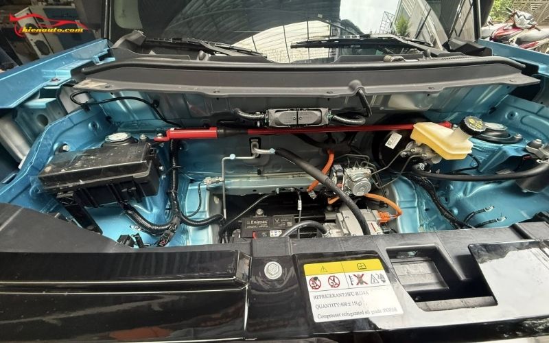 Lắp thanh giằng giảm giảm chấn trên VF3