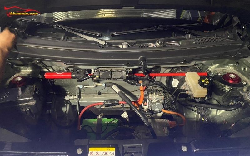 Bộ lò xo và thanh giảm chấn VF3