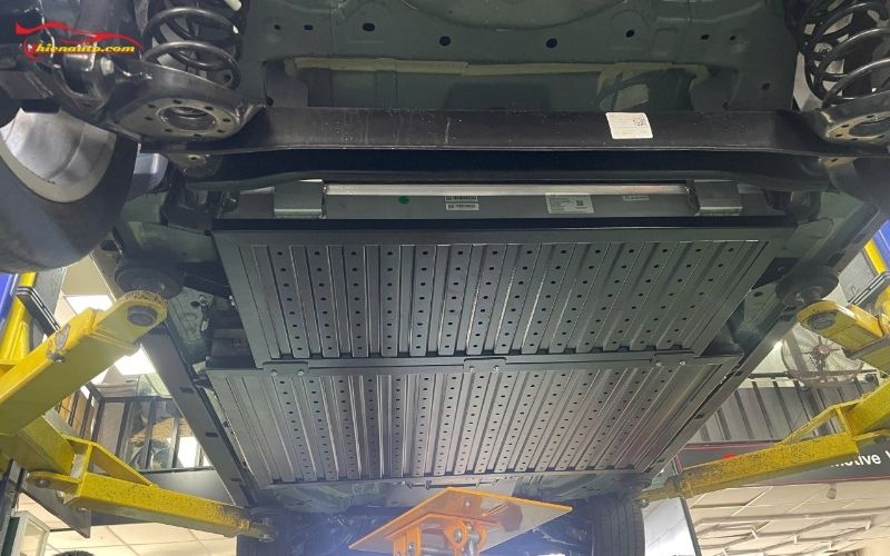 Độ xe VinFast VF5: Tấm ốp bảo vệ pin 