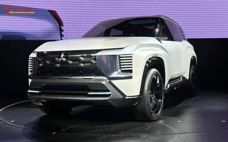 Thiết kế ngoại thất bản thương mại Mitsubishi DST Concept 7 chỗ ra mắt Việt Nam