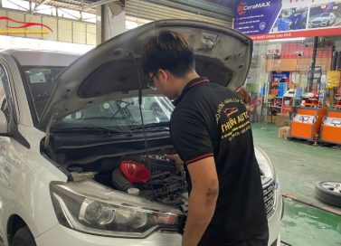 Thay nhớt Motul tại Thiện Auto