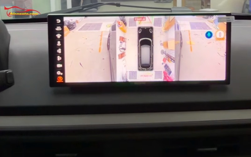 Độ màn hình Android VinFast Minio Green còn kết nối được các thiết bị ngoại vi như camera 360 hiển thị trực tiếp ngay trên màn 