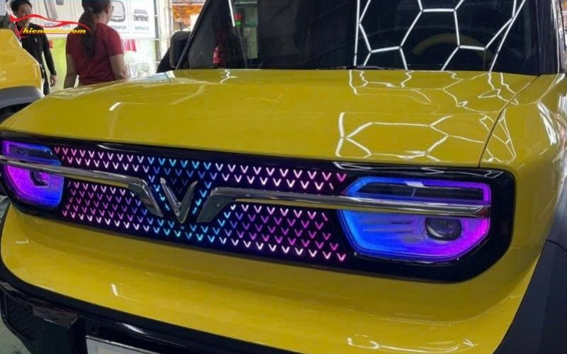 Độ mí đèn xe ô tô là gì? Có nên độ đèn LED mí mắt xe hơi hay không? 