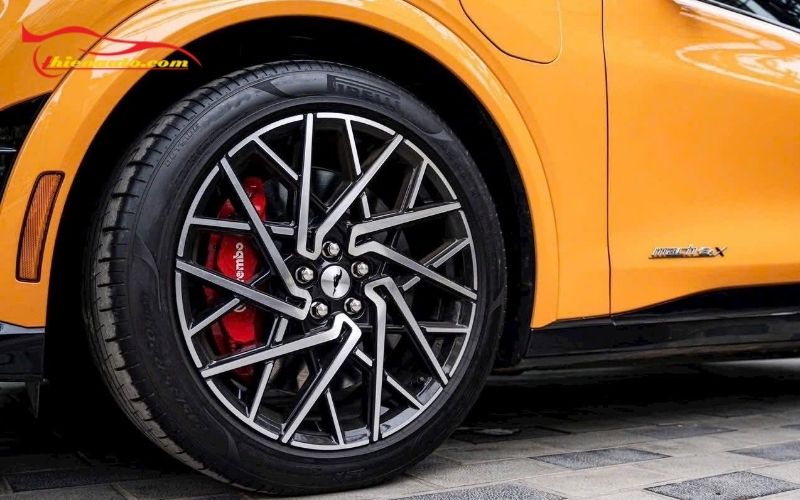 Ford Mustang Mach-E sẽ cạnh tranh trực tiếp với các mẫu SUV điện