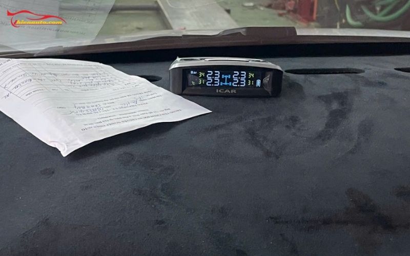 Cảm biến áp suất lốp năng lượng mặt trời