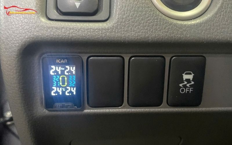 Cảm biến áp suất lốp gắn ô chờ