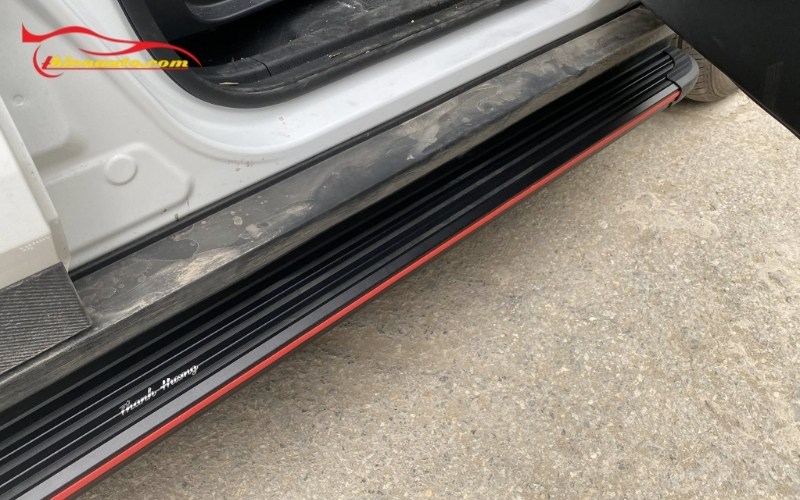 Quy trình lắp bệ bước chân Vinfast Herio Green đúng kỹ thuật tại Thiện Auto