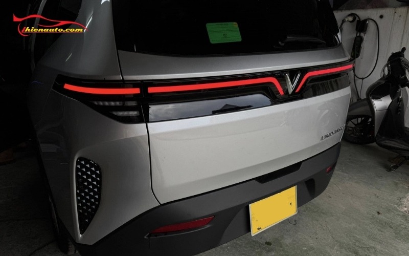 Lắp đèn LED cánh chim Vinfast Limo Green tại Thiện Auto an toàn, không ảnh hưởng hệ thống điện
