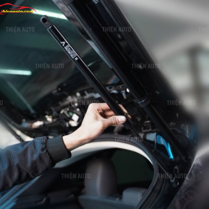 Độ cốp điện Vinfast VF8 giúp mở cốp xe tiện lợi hơn