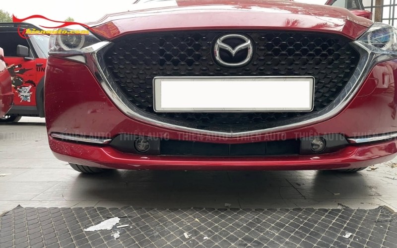 Độ đèn gầm Mazda 2 tăng khả năng xuyên sương mù
