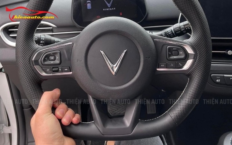 Độ ga tự động cruise control Vinfast Limo Green Độ cruise control Limo Green giúp tài xế lái xe thuận tiện hơn