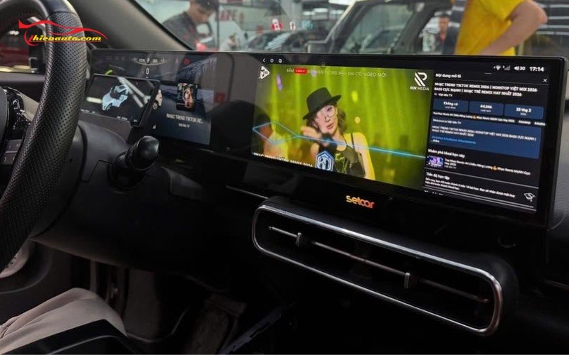 Độ màn hình android Vinfast Limo Green nâng tầm giải trí