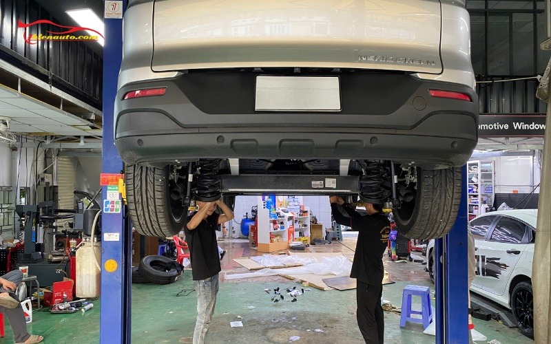 Lắp tấm bảo vệ pin VinFast Nerio Green BF tại Thiện Auto