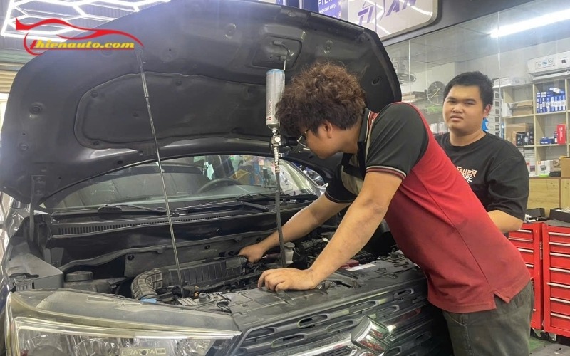 Cách vệ sinh kim phun buồng đốt ô tô phổ biến hiện nay