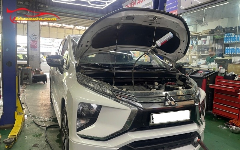 Hình ảnh thực tế vệ sinh kim phun xe ô tô tại Thiện Auto bằng máy tự động