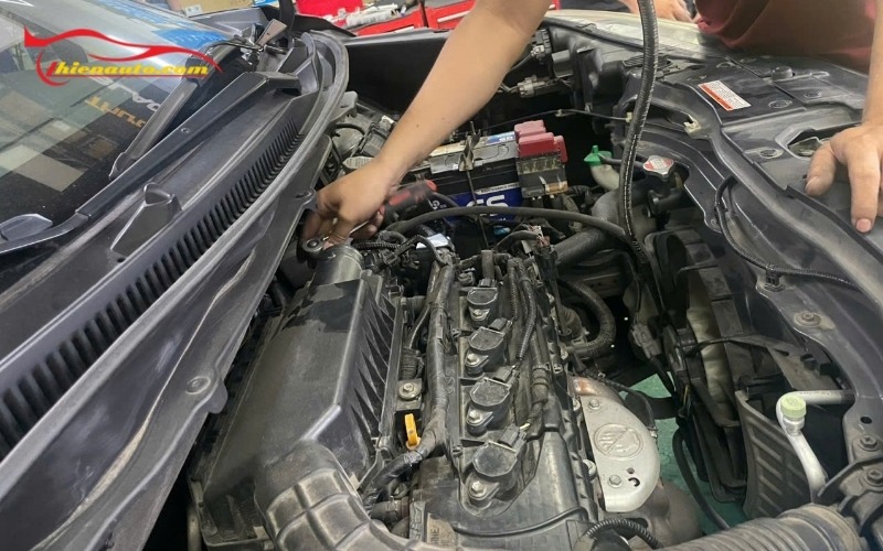 Quy trình vệ sinh kim phun buồng đốt ô tô bằng áp lực tại Thiện Auto