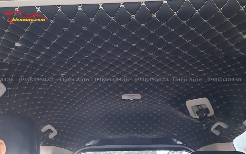 Bọc trần 5D Xpander màu đen sang trọng và đồng bộ với màu nội thất