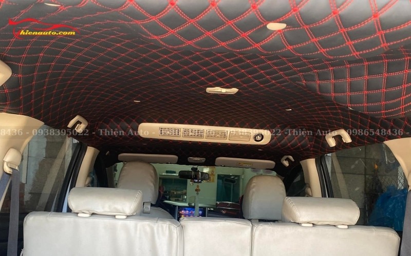Bọc trần 5D 6D Mitsubishi Xpander được may chỉ đỏ dập vân nổi thu hút bắt mắt
